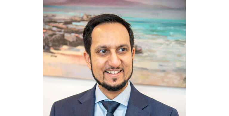 Mr Zahir Mirza London Vision Clinic